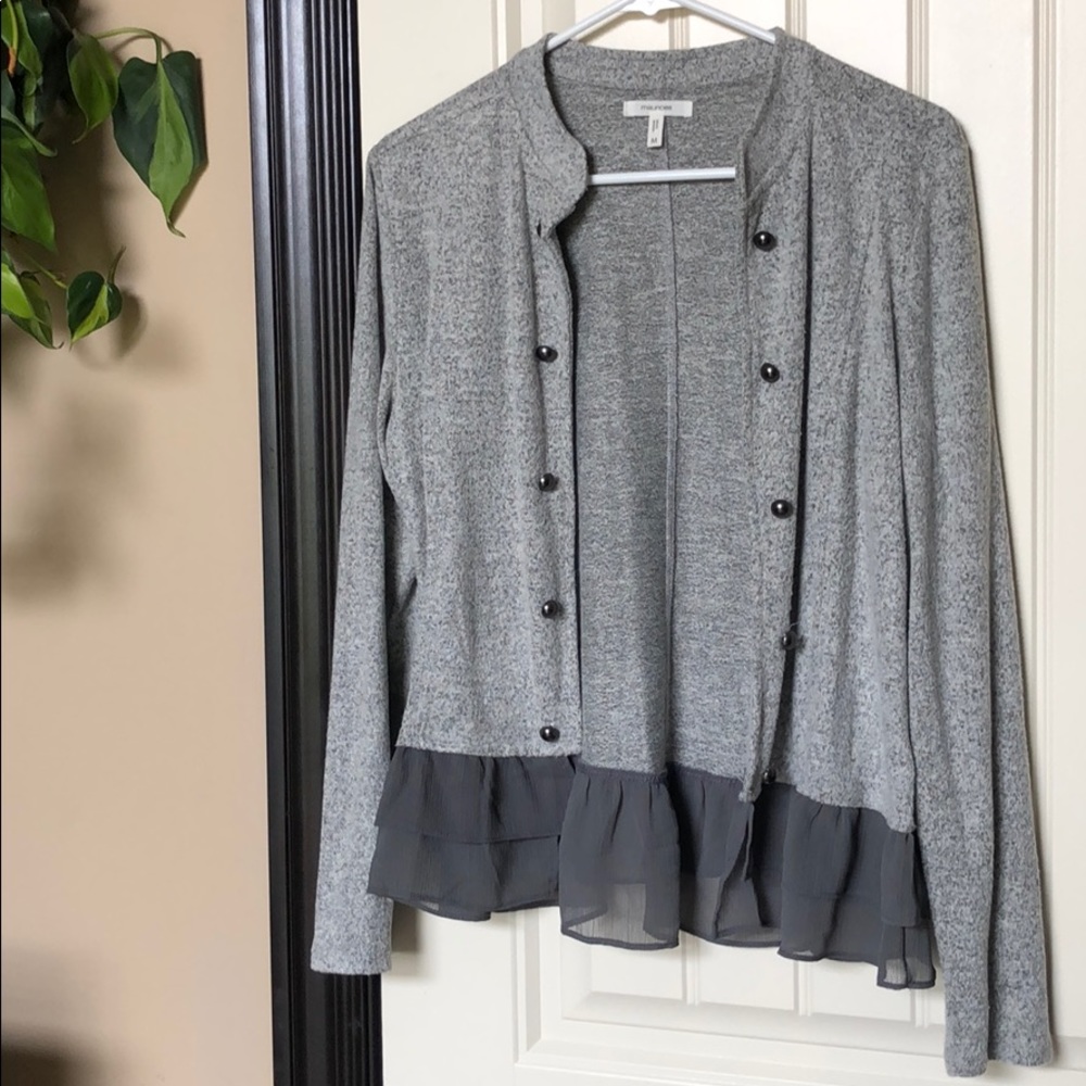 🎄⛄️Maurices fringe sweater/cardigan